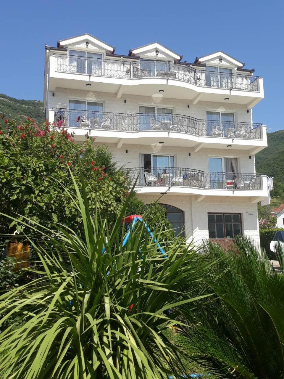 Villa Julia Baosic Ngoại thất bức ảnh